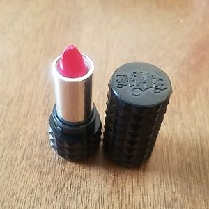 Studded kiss lipstick mini